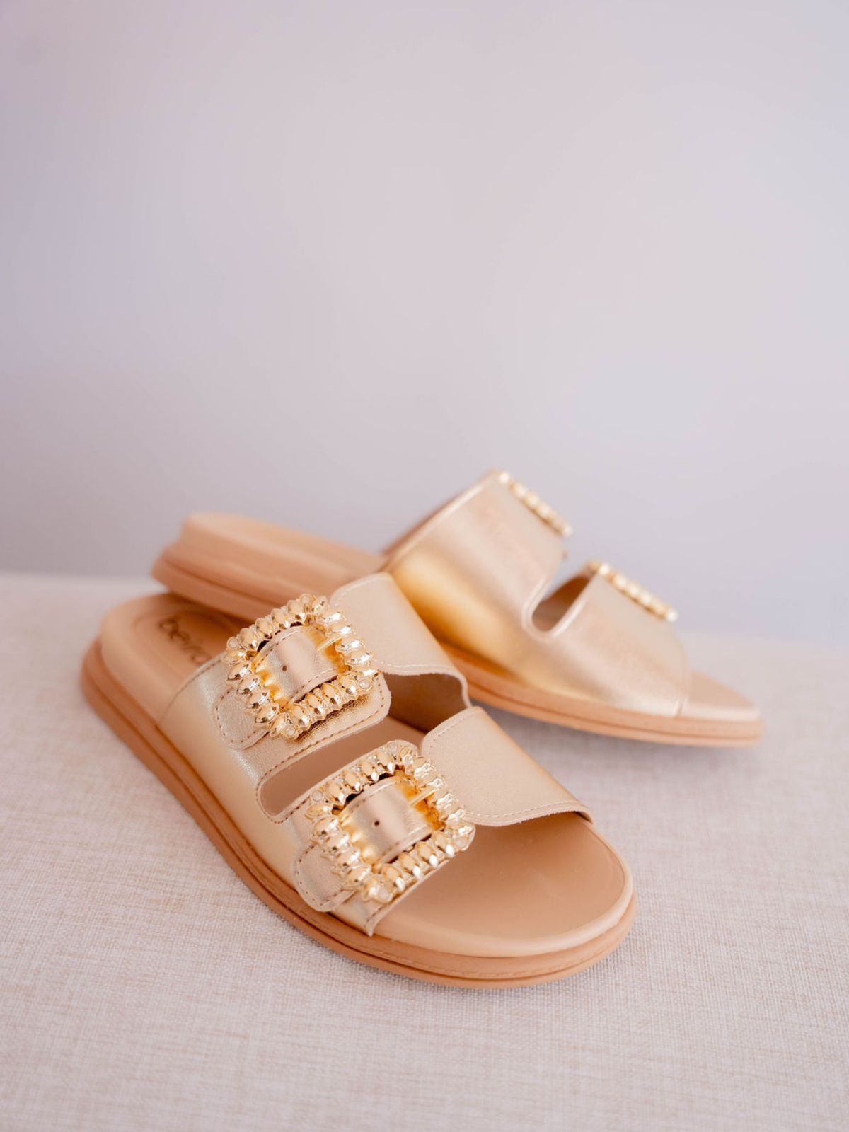 Sandalias golden buckle