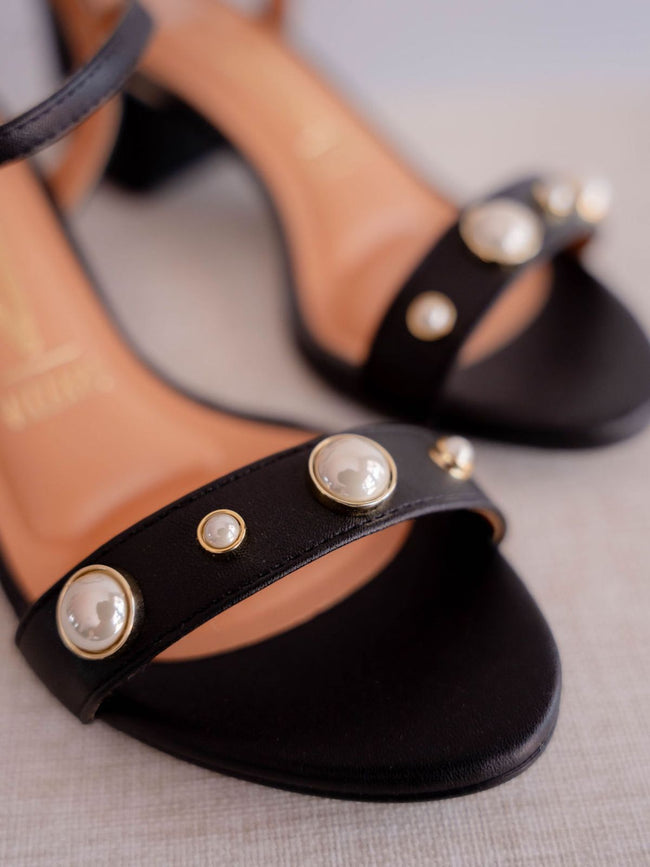 Sandalias 4 perlas negro
