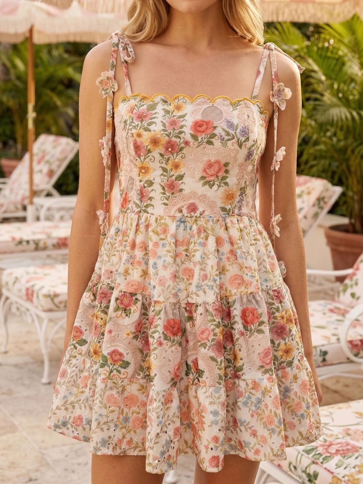 Vestido Mini Floral Romántico